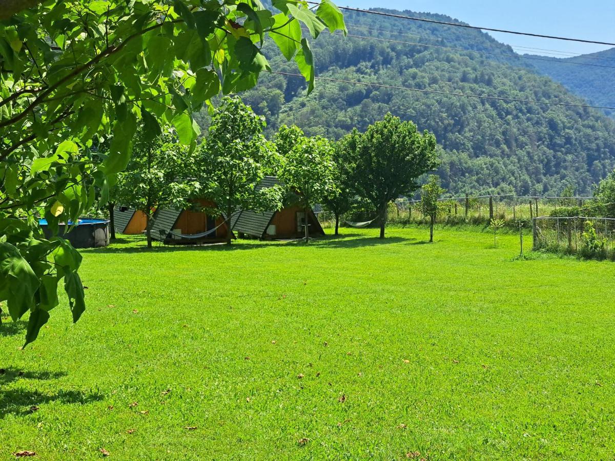 Hotel Glamping Hiske Petrin à Tolmin Extérieur photo